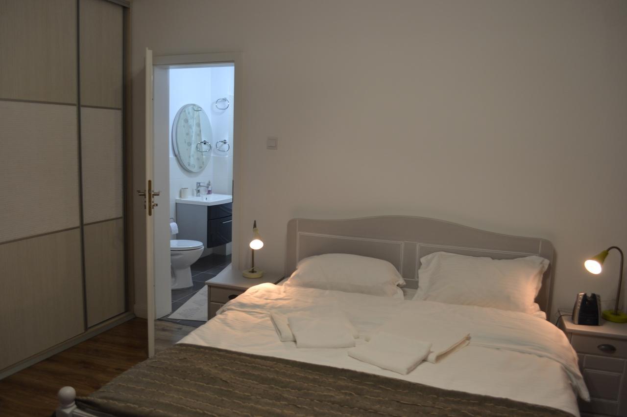 Victoria Plaza Two Bdr Apt Bucareste Exterior foto