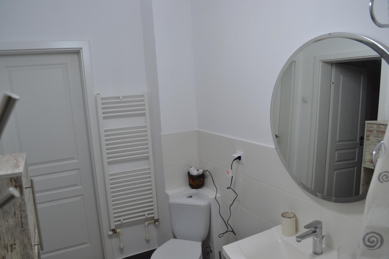 Victoria Plaza Two Bdr Apt Bucareste Exterior foto